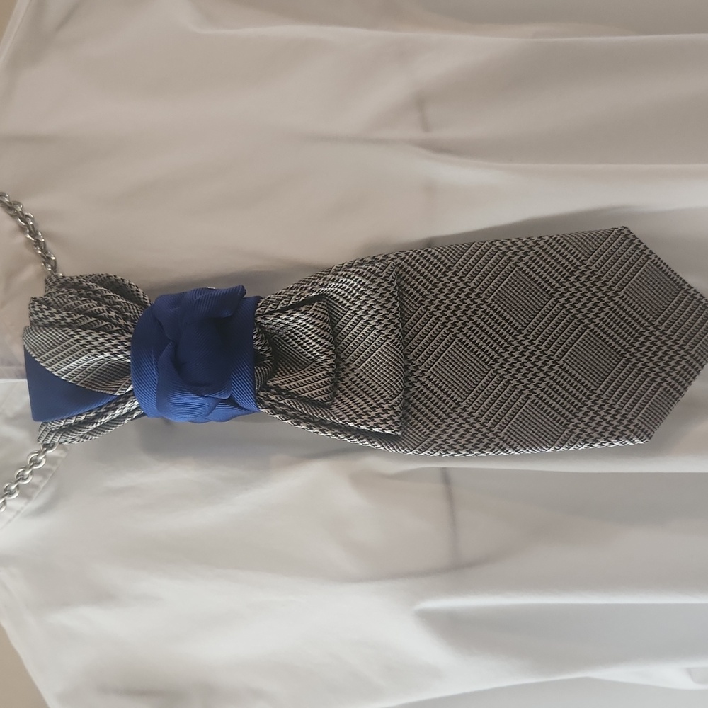 *Sold*Necktie Necklace/TommyH